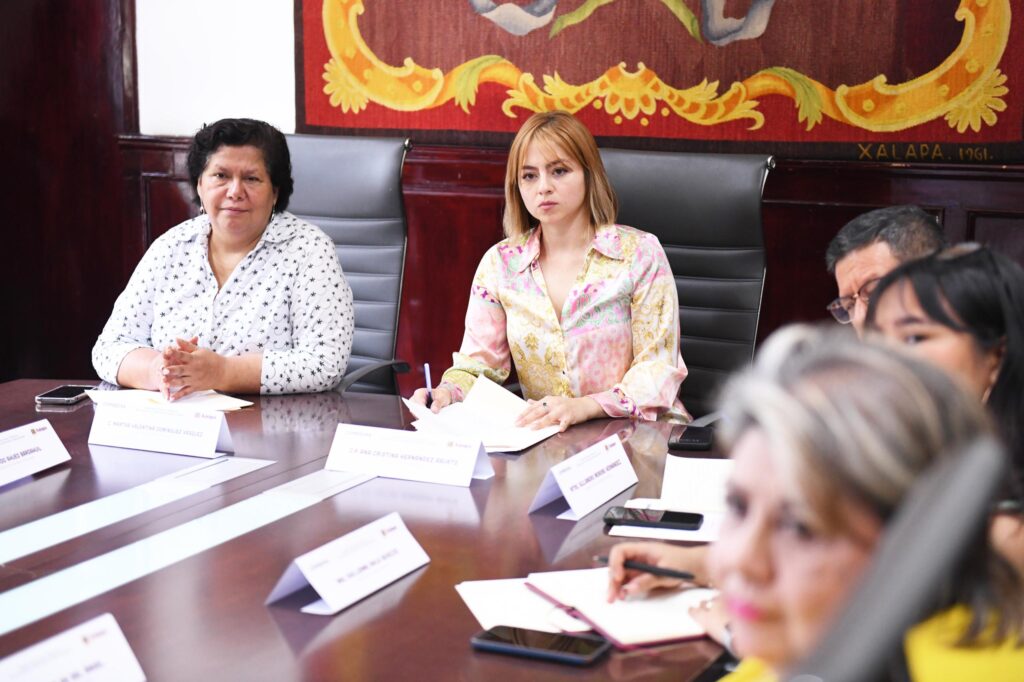 También lee: Claudia Sheinbaum reconoce al TEPJF tras refrendar mayoría calificada de Morena en la cámara de diputados: ‘Cumplieron con la ley’ Diputados federales veracruzanos impulsarán el segundo piso de la cuarta transformación: Rocío Nahle Mujeres afganas cantan en protesta a prohibición de talibanes