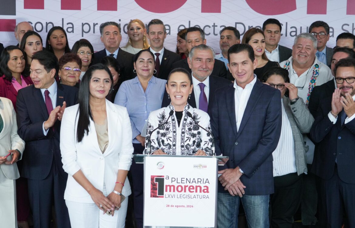 Claudia Sheinbaum celebra bancada histórica de Morena con 66 senadores y senadoras