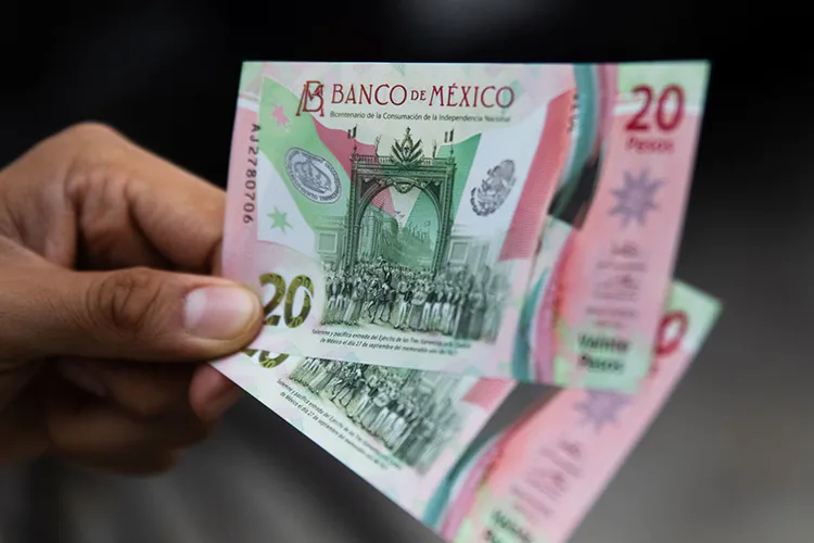 Dólar supera la barrera de los 20 pesos mexicanos por unidad