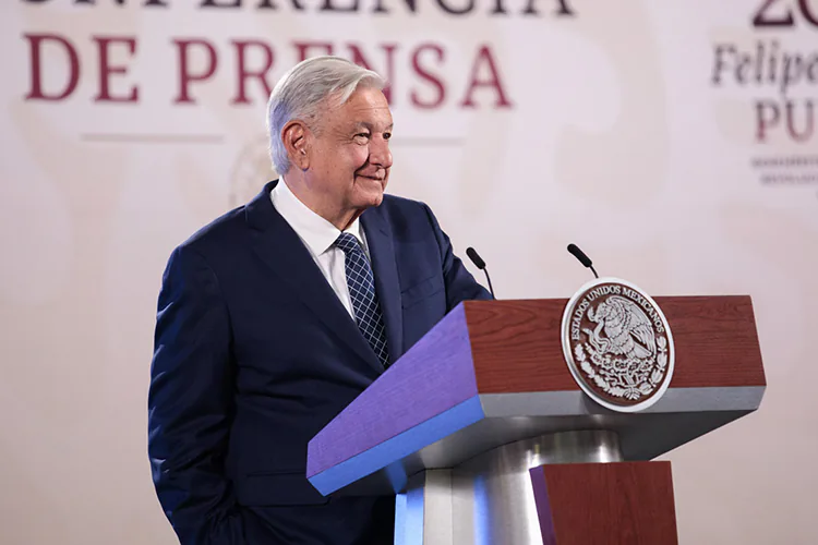 AMLO invita a su último Grito de Independencia