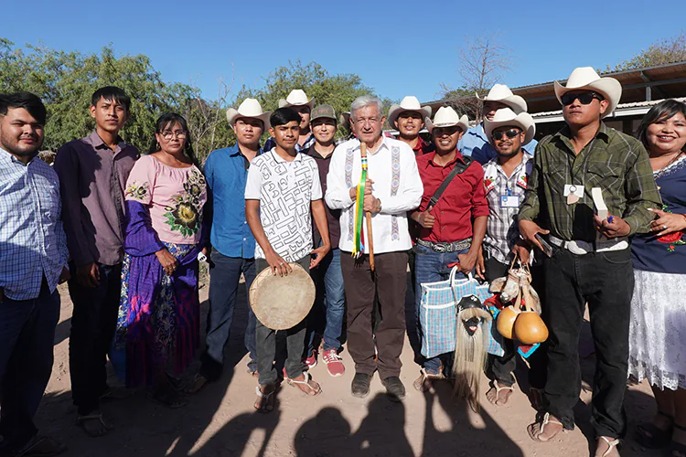 AMLO decreta restitución de 392 hectáreas de tierras al pueblo yaqui