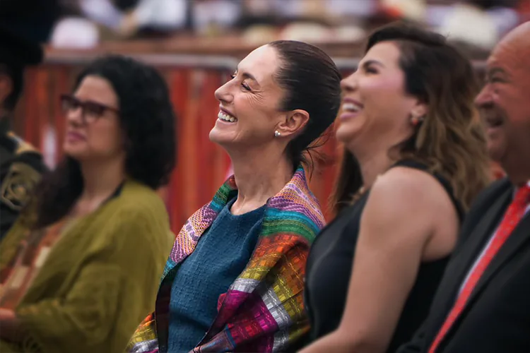 Claudia Sheinbaum felicita a senadores de la 4T por aprobación de la reforma judicial