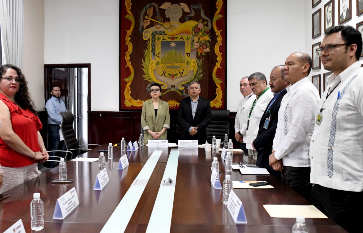 Recibe Ayuntamiento de Xalapa Distintivo ELSSA