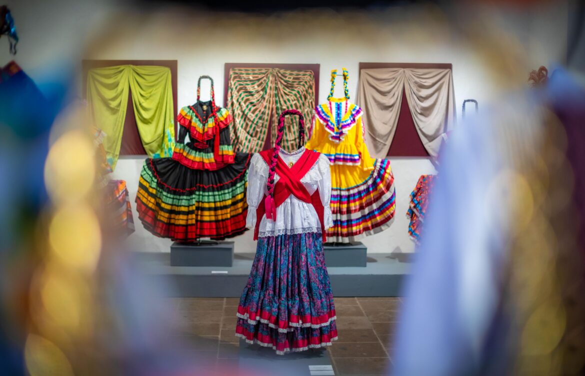 “México se viste de luz y color”, en el Centro Recreativo Xalapeño