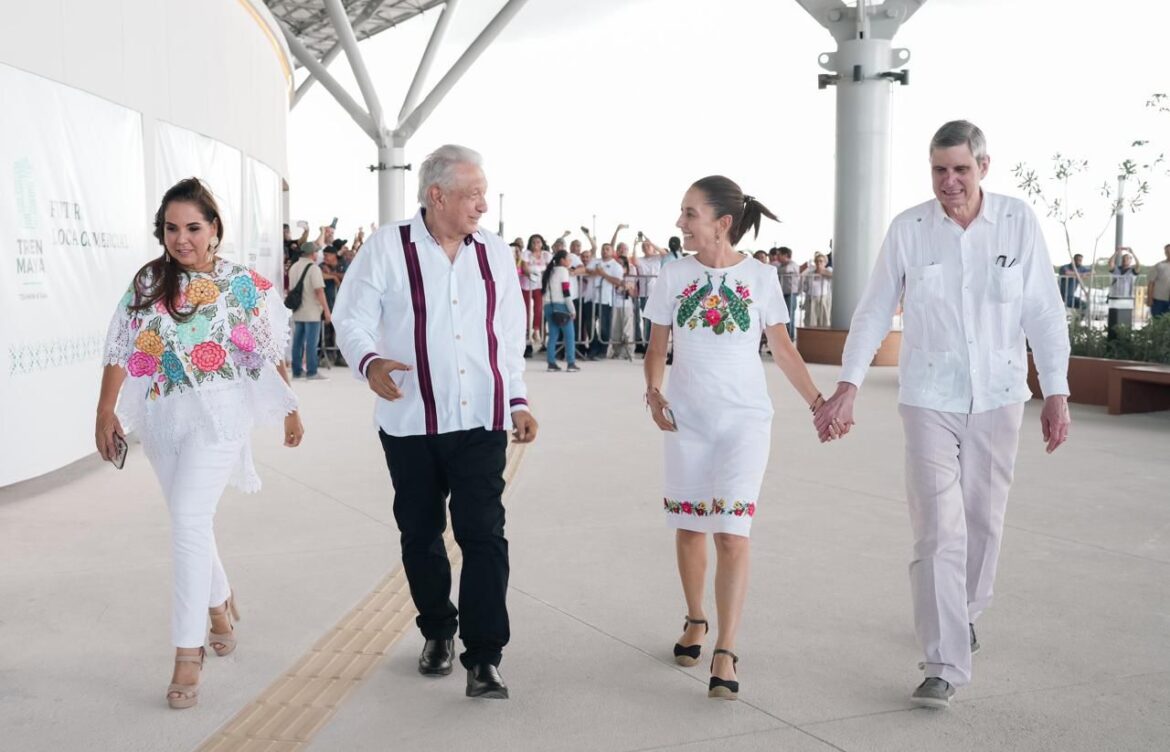 Sheinbaum acompaña a AMLO en inauguración de nuevos vagones del Tren Maya