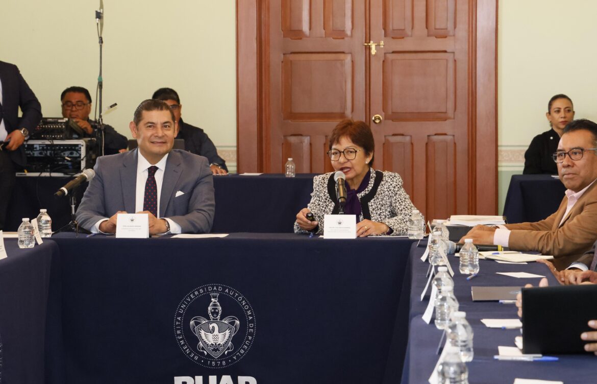 Armenta refrenda compromiso de caminar de la mano con la BUAP con respeto a la autonomía universitaria