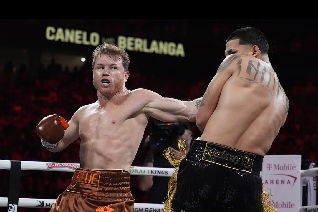 Canelo Álvarez vence a Edgar Berlanga en una pelea sin nocaut