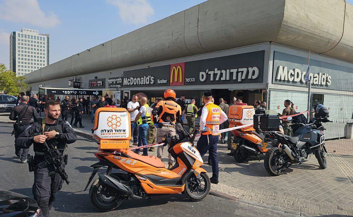 Un muerto y diez heridos en un tiroteo en Israel