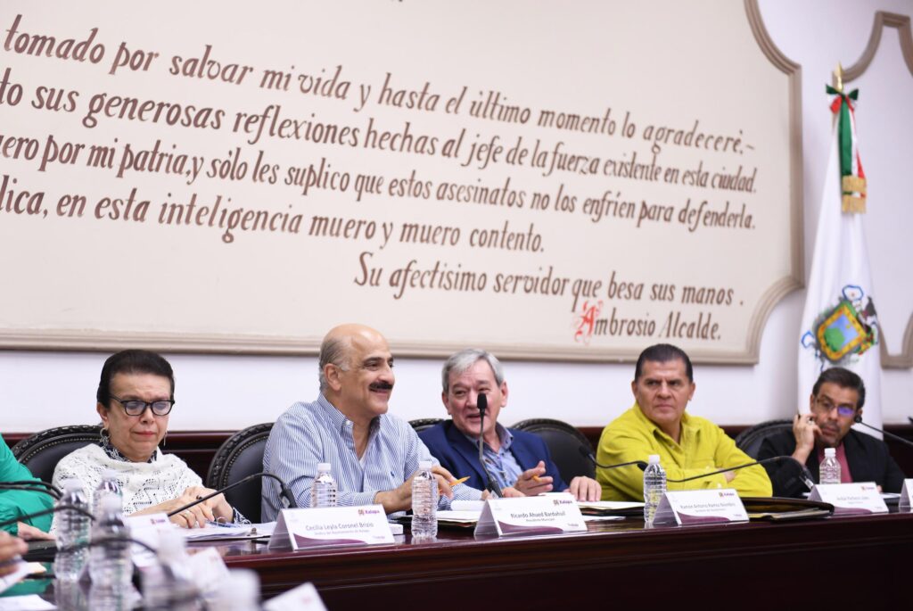 <blockquote class="twitter-tweet"><p lang="es" dir="ltr">En compañía del alcalde suplente, Alberto Islas Reyes, recibimos a la directora de los Pueblos Indígenas de Tierra Blanca, Deodora Bajando Cumplido y a habitantes de algunas comunidades, quienes plantearon temas de la región, entre ellos de educación, cultura y tradiciones. <a href="https://t.co/XnJeYVwYP9">pic.twitter.com/XnJeYVwYP9</a></p>— Ricardo Ahued Bardahuil (@ahuedricardo) <a href="https://twitter.com/ahuedricardo/status/1842298317092671623?ref_src=twsrc%5Etfw">October 4, 2024</a></blockquote> <script async src="https://platform.twitter.com/widgets.js" charset="utf-8"></script>