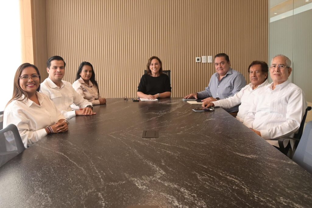 Hoy conmemoramos el 71 aniversario del voto ✅ de la mujer en México 🇲🇽, derecho que hemos logrado gracias a la lucha de valientes mujeres mexicanas. Este avance es un paso hacia la justicia e igualdad. ¡Si llegamos una, llegamos todas! 🙌 #EsTiempoDeMujeres pic.twitter.com/1wUuRvqzzn— Rocío Nahle (@rocionahle) October 17, 2024