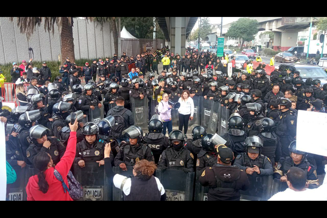 Trabajadores del Poder Judicial protestan en el Autódromo Hermanos Rodríguez