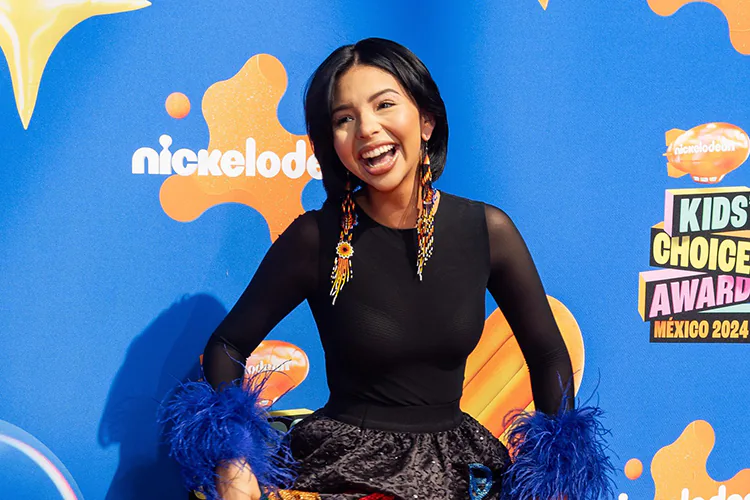 Abuchean a Ángela Aguilar en los Kids Choice Awards México 2024