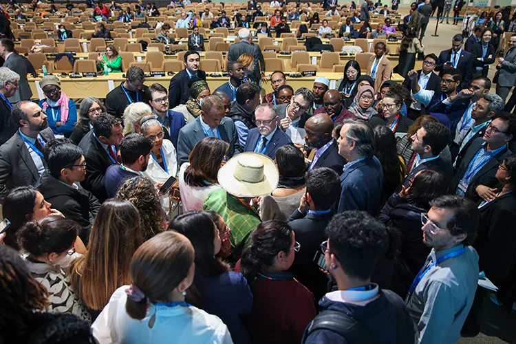 Colapsa COP29: Países en desarrollo se retiran tras exigir mayor financiamiento climático