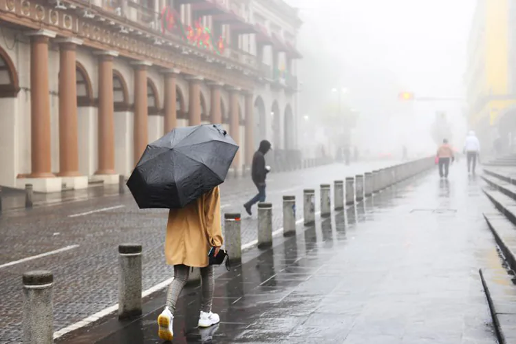 Frente frío 10 traerá lluvias intensas a Chiapas, Oaxaca, Puebla, Tabasco y Veracruz