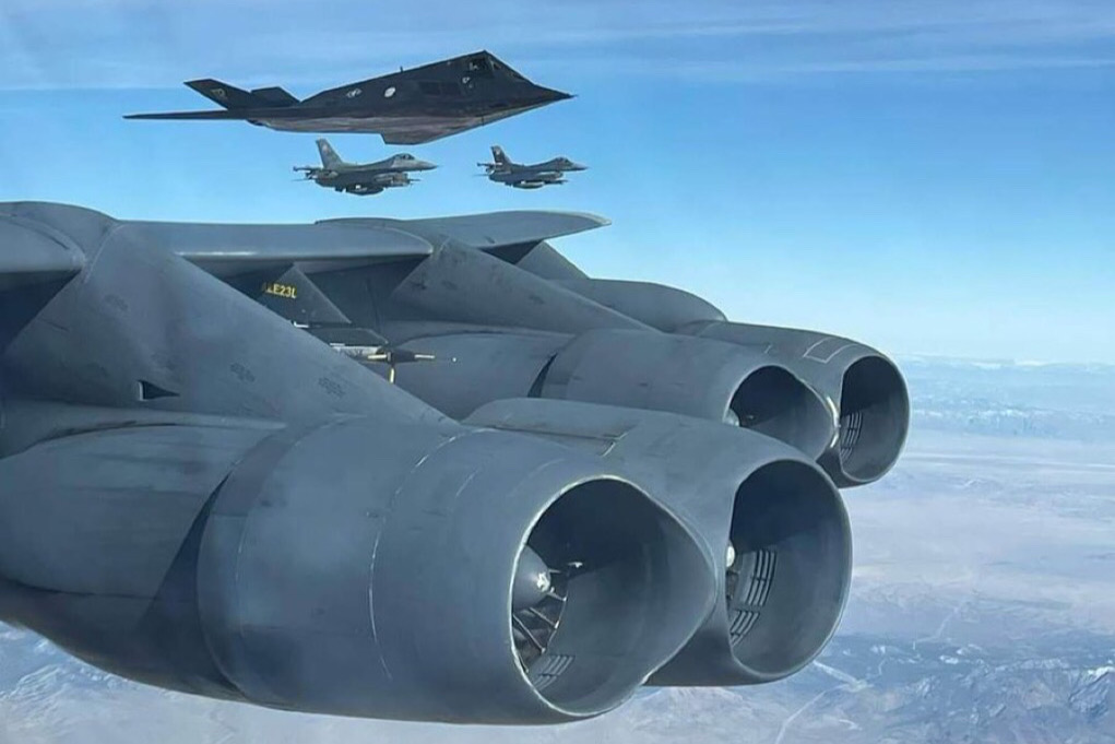 Estados Unidos despliega bombarderos estratégicos B-52 en Oriente Medio