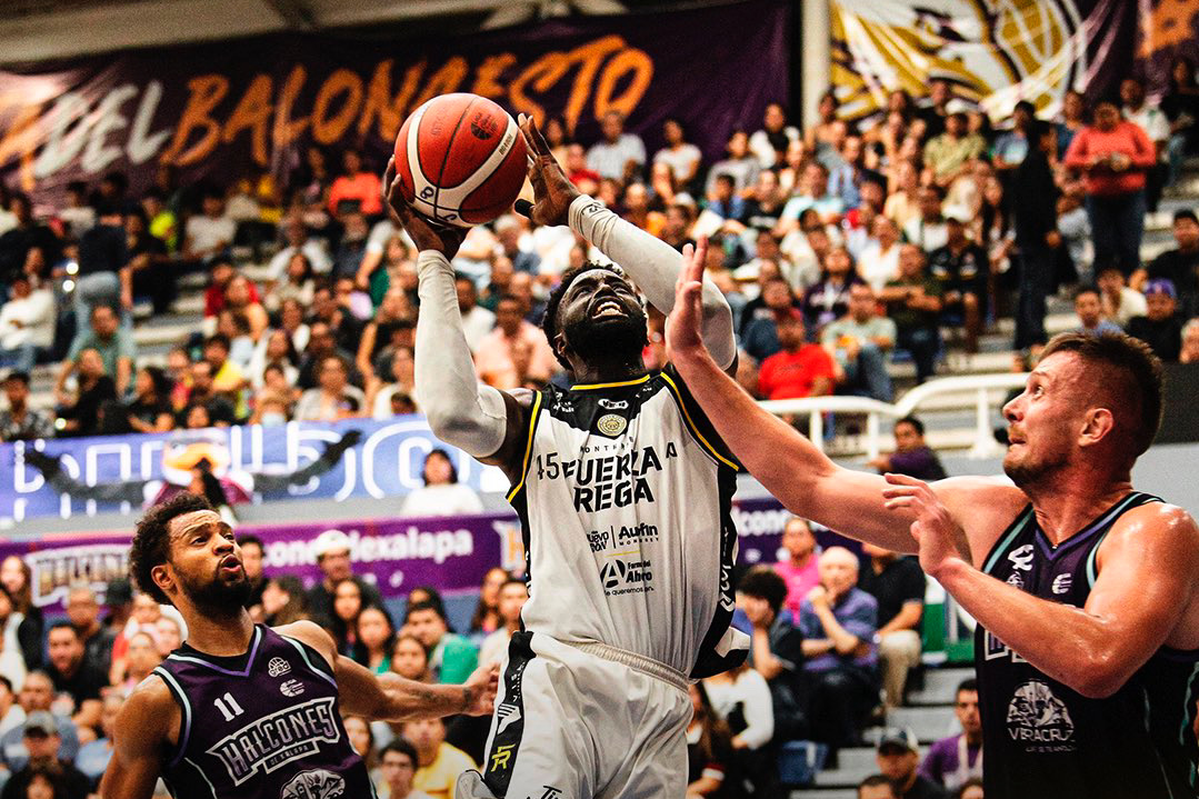 Fuerza Regia toma la delantera ante Halcones de Xalapa en la Final de Zona