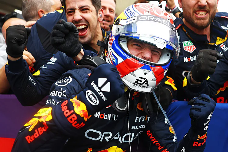 Por esto Verstappen ganó el GP de Sao Paulo y ascendió desde el lugar 17