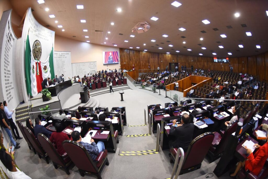 Aprueba Congreso la integración de 41 Comisiones PermanentesMás información 👉 https://t.co/tES6SGErJr pic.twitter.com/JrQ1YFrv9r— Congreso de Veracruz (@legisver) November 15, 2024