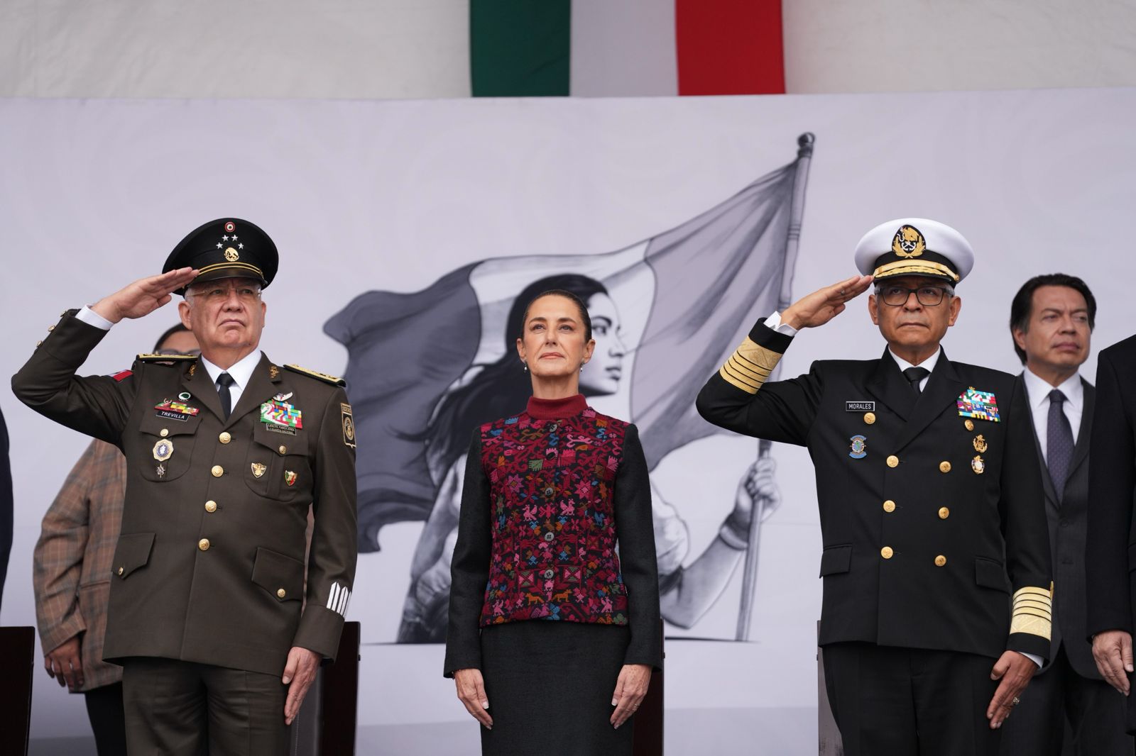 Niñas y niños nos acompañan durante el aniversario de la Revolución mexicana. Nunca nos separaremos del pueblo ni de los sentimientos de la nación. pic.twitter.com/0zlr185UzP— Claudia Sheinbaum Pardo (@Claudiashein) November 20, 2024