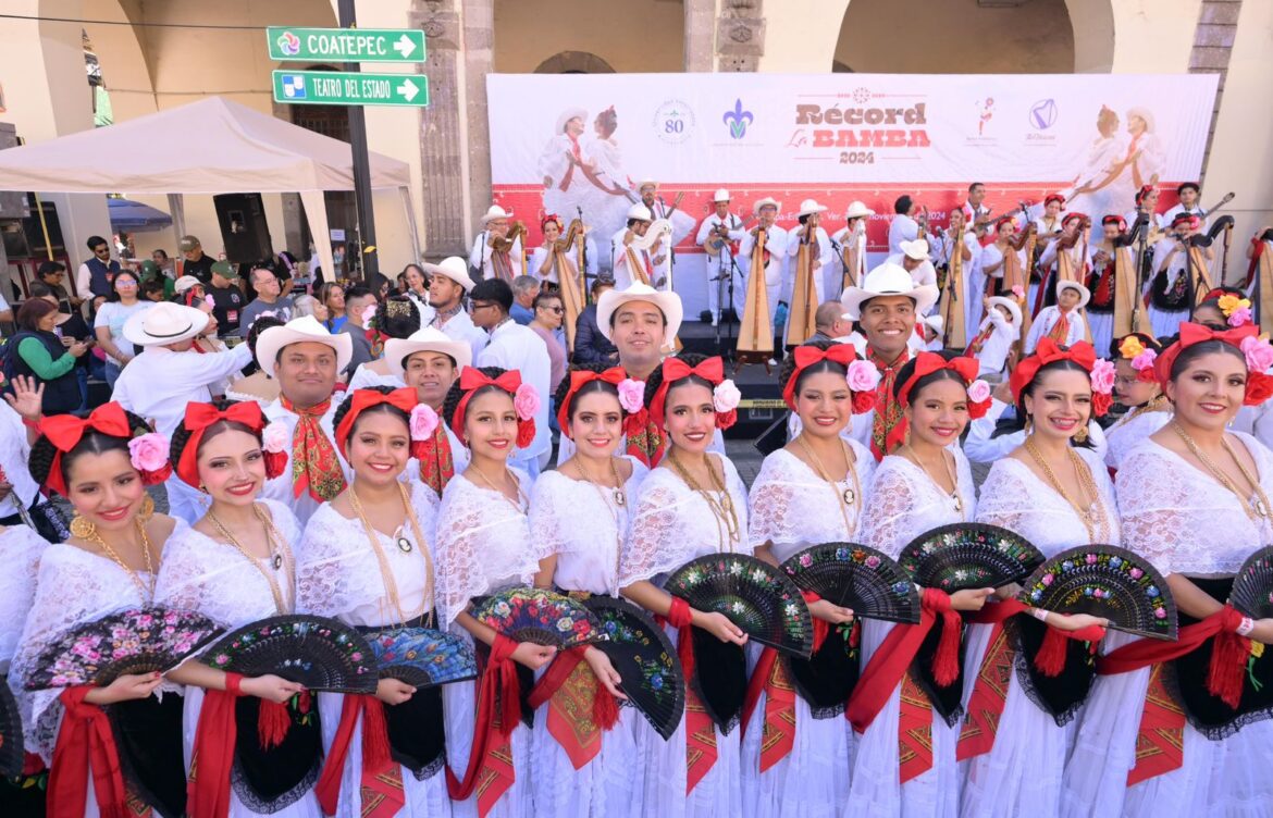 Rocío Nahle aplaude record de Ballet Folcklorico de la UV