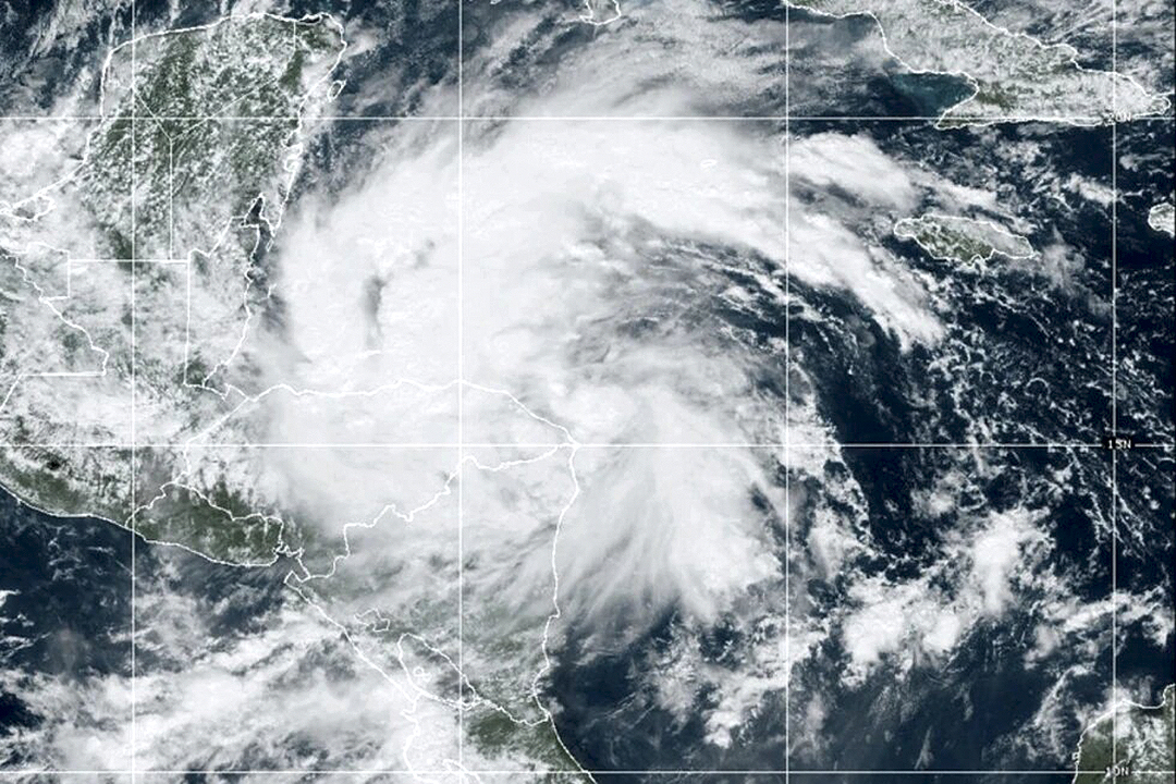 Tormenta tropical Sara amenaza Honduras y sureste de México