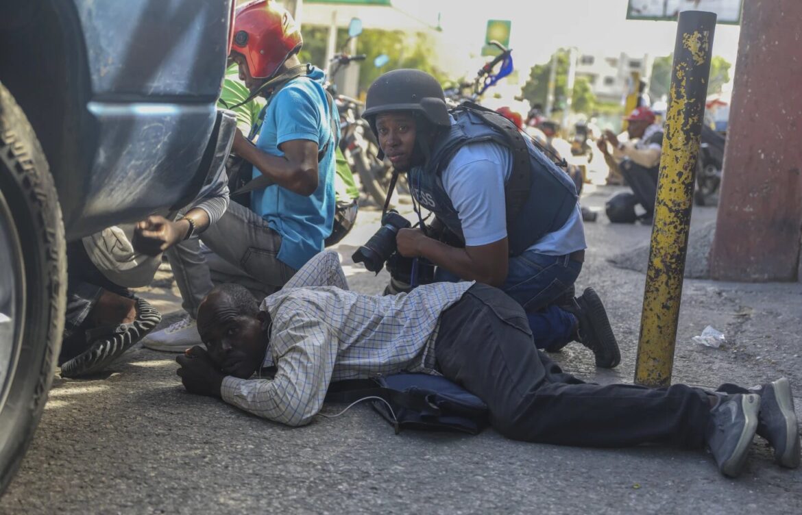 El principal Aeropuerto de Haití cierra por violencia de pandillas