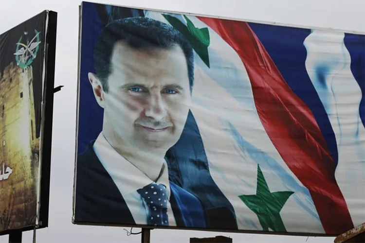 Bashar al-Assad defiende su mandato tras huir de Siria