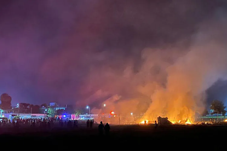 Isla, Veracruz, se estremece con fuerte explosión de pirotecnia | Video