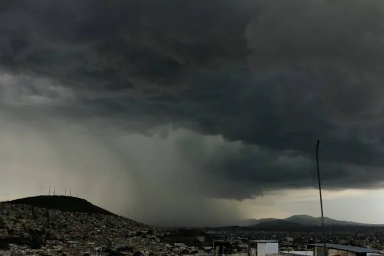 Frente frío 14 traerá fuertes lluvias a Hidalgo, Puebla, SLP, Tamaulipas y Veracruz