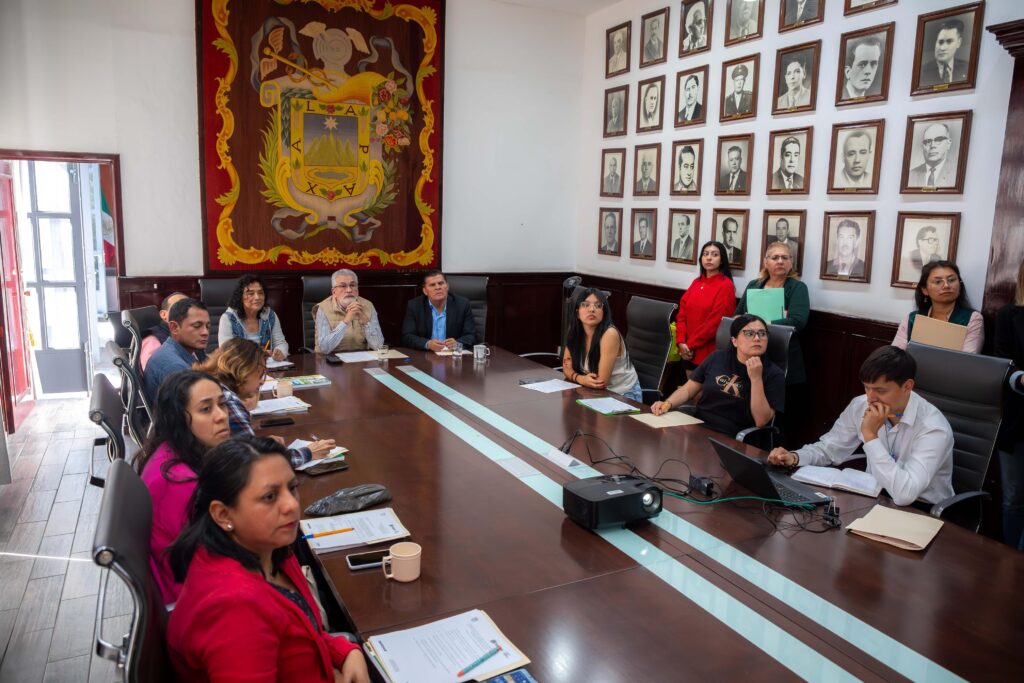 El medio ambiente es primordial para este Ayuntamiento, por lo que se seguirán realizando acciones para preservarlo e impactar positivamente en la comunidad, afirmó el presidente municipal Alberto Islas Reyes, durante la presentación de la Agenda Municipal de Cambio Climático 2022- 2025.