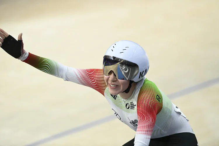 Yareli Acevedo brilla en la Liga de Campeones de ciclismo de pista | Video