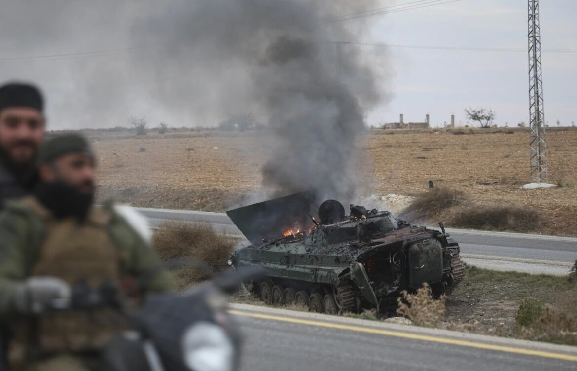 Rebeldes sirios entran a Damasco y reportan huida de Al-Assad