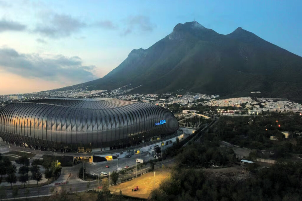 Estadio BBVA is home to Club de Fútbol Monterrey, often called Rayados. 💙🤍Monterrey, Mexico. 📍🇲🇽 pic.twitter.com/nvxw0Im7ut— Fútbol Romantics (@FutbolRomantics) August 7, 2022