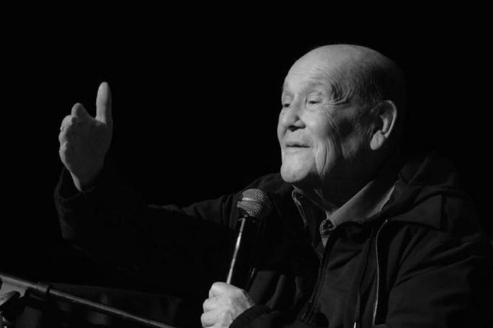 Fallece Leo Dan, icónico cantante y compositor argentino, a los 82 años