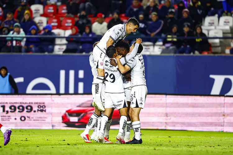 Necaxa acribilla en casa 3-0 al Atlético San Luis