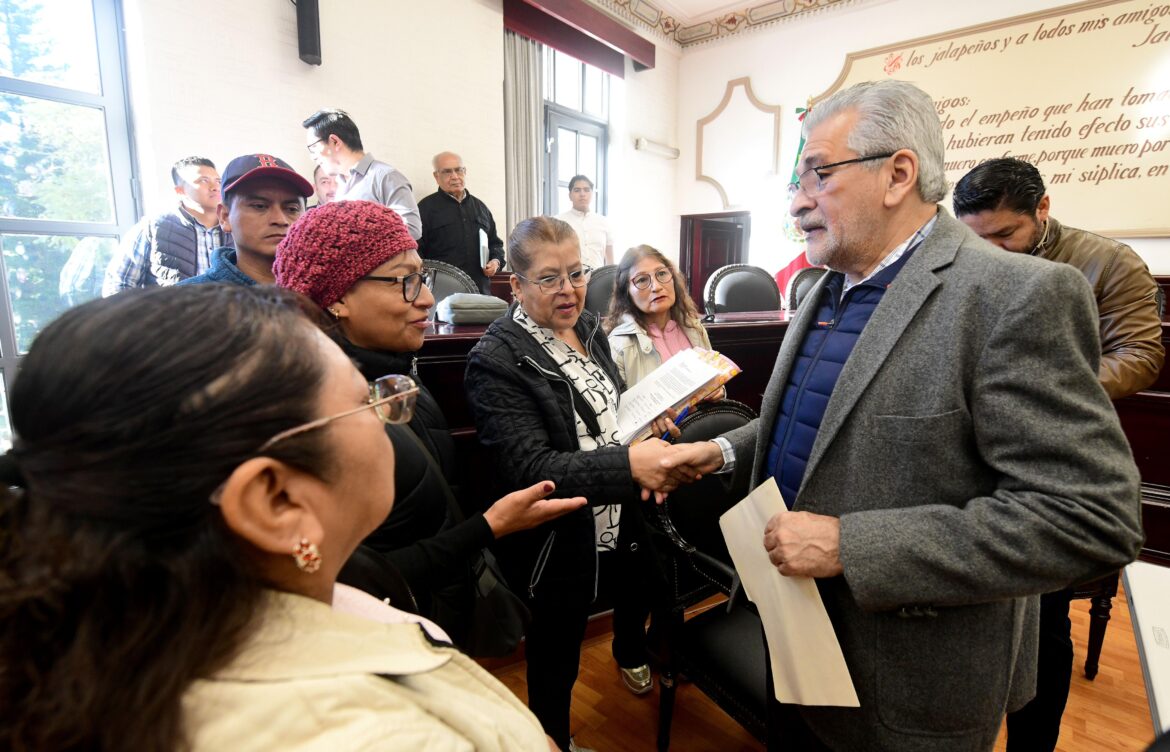 Atiende Ayuntamiento a todas y todos sin distinción