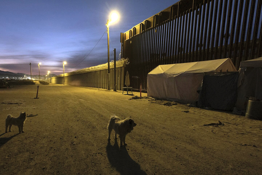 Estados Unidos desplegará soldados activos en la frontera con México