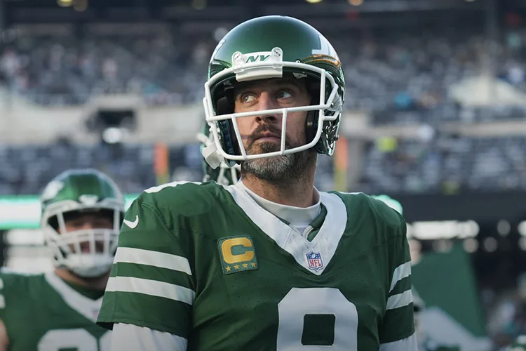 Aaron Rodgers y New York Jets ponen fin a era marcada por lesiones y fracasos