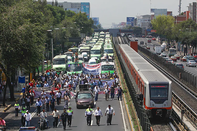 Bloqueos paralizan la CDMX y Edomex en masiva jornada de protestas