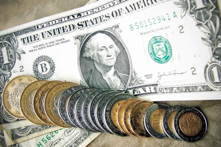 Peso se deprecia frente al dólar tras amenazas de Trump de aranceles al acero y aluminio