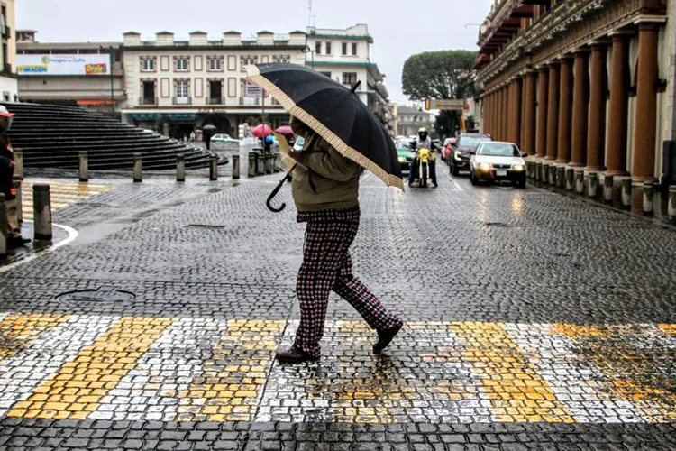 Frente frío 25 trae lluvias intensas y ambiente gélido a gran parte de México