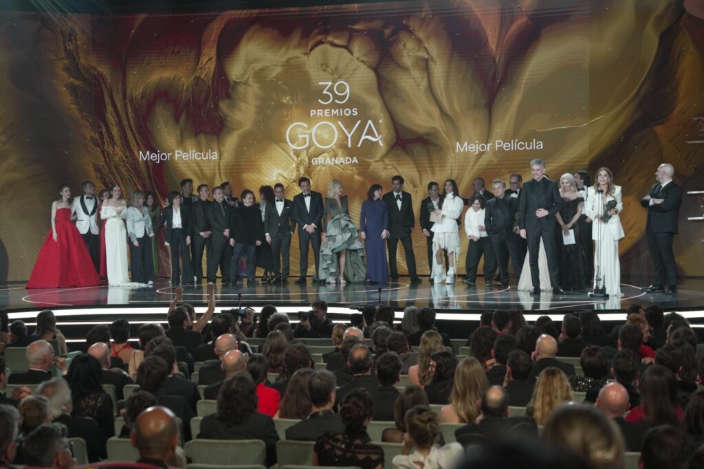 El escenario de los Goya se llena de personas felices tras el premio ex aequo para "El 47" y "La infiltrada". #Goya2025 pic.twitter.com/ASsxBmud8a— Premios Goya (@PremiosGoya) February 9, 2025