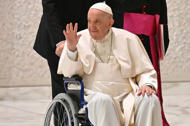 El papa Francisco sigue en el hospital; no dirigirá el Ángelus este domingo