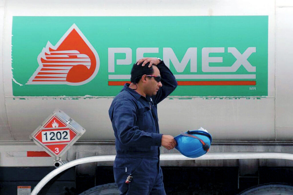 Petróleos Mexicanos presentó sus resultados operativos y financieros preliminares al cuarto trimestre de 2024, además de describir las estrategias que seguirá en el futuro para continuar fortaleciendo a la empresa.Comunicado Nacional: https://t.co/Hzh8euD5SG#Pemex… pic.twitter.com/hn51ermr0G— Petróleos Mexicanos (@Pemex) February 27, 2025