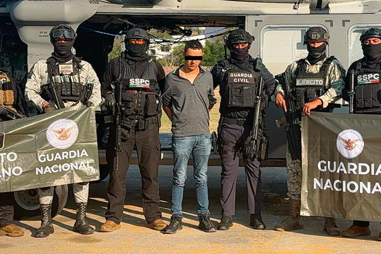 Cae en Apatzingán “La Silla”, líder criminal vinculado a asesinato de agentes de la FGR