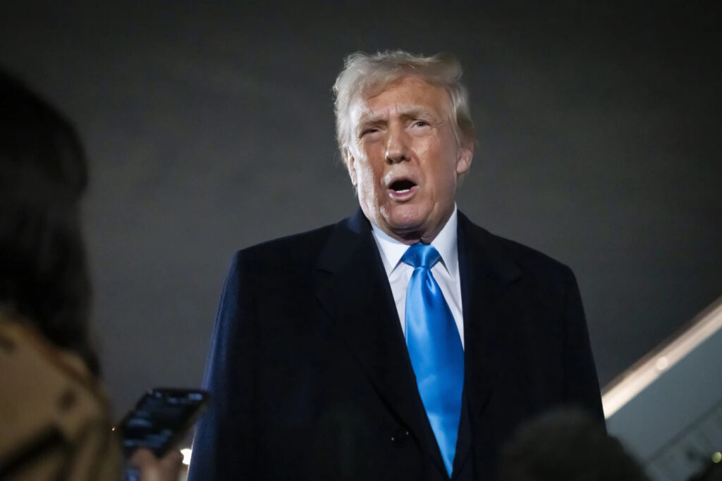Trump acepta pausar aranceles a México, pero impuestos a las importaciones siguen vigentes para Canadá y China