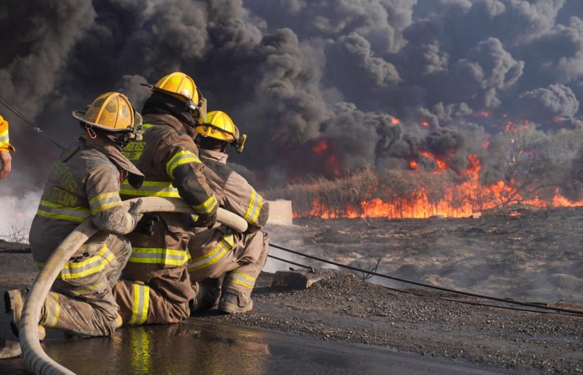 Incendios arrasan Monterrey y Nuevo León en medio de tolvaneras y calor extremo