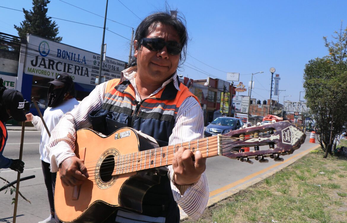 Víctor Moisés Villameraz: Entre la limpieza urbana y la música que inspira