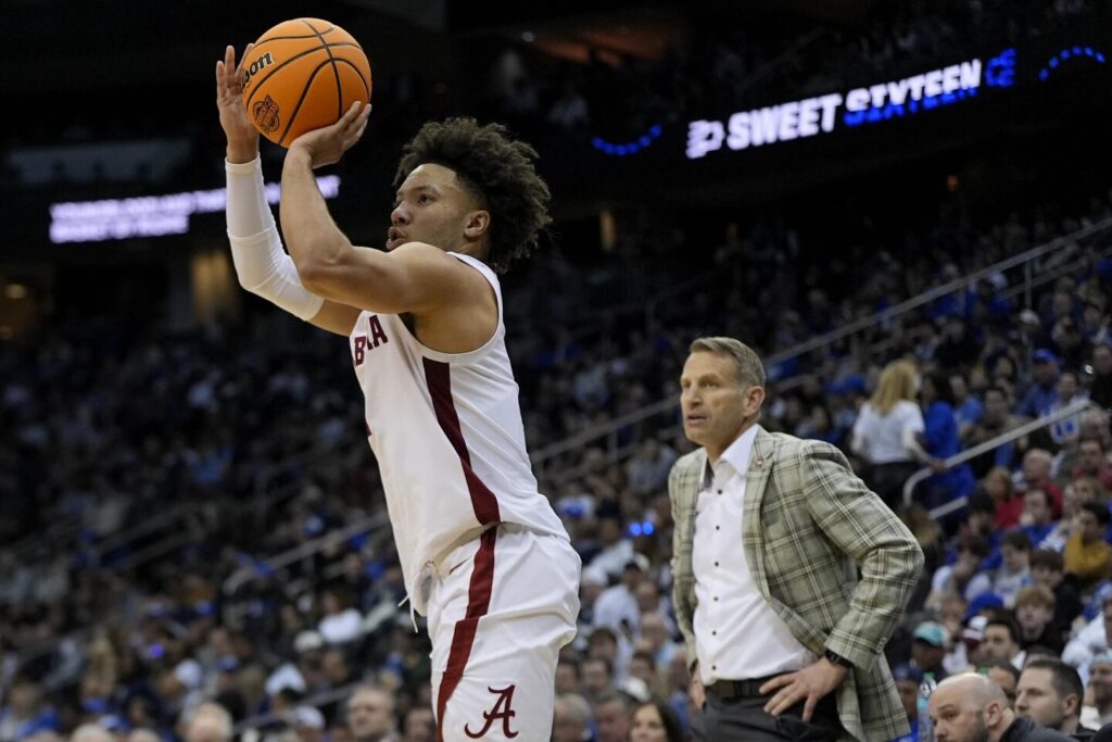 DERIK QUEEN FTW 😱OH MY GOODNESS 🤯#MarchMadness pic.twitter.com/06QRH6eK3R— NCAA March Madness (@MarchMadnessMBB) March 24, 2025