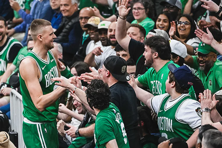Celtics amplía su ventaja sin Tatum; Houston empata tras doblegar a Golden State